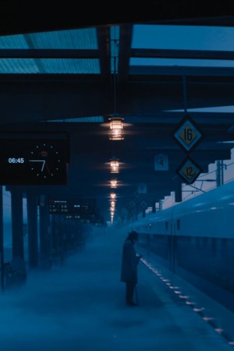 Bullet Train Aesthetic, Night Aesthetic, Film Stills, Desk Decor, Mood Board, Train, Character Design, Design