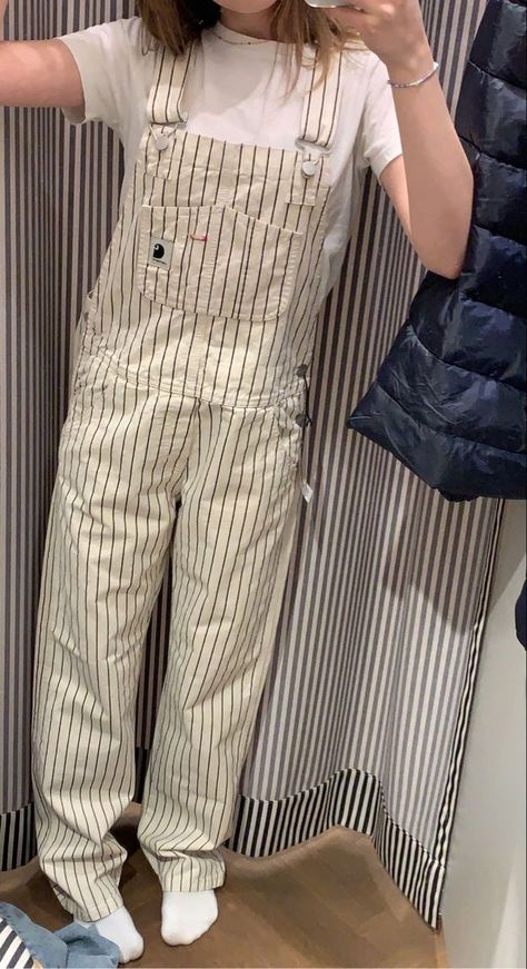 Carhartt Striped Overalls, Carhartt Overalls Outfit Winter, Pinstripe Overalls Outfit, Influencer Closet, Striped Overalls Outfits, Carhartt Overalls Outfit, Overalls Outfit Winter, Striped Overalls, Carhartt Overalls