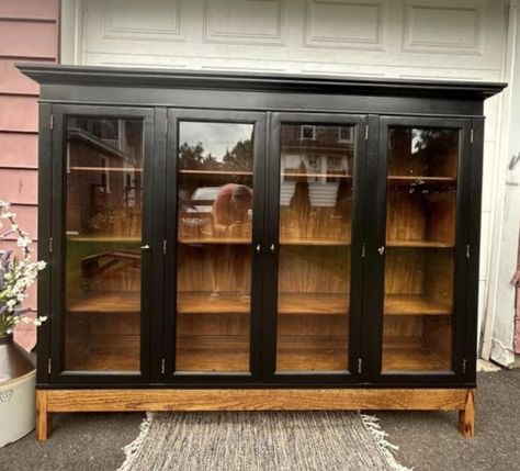 Black And Wood Cabinet, Buffet Upcycle, Mid Century Modern China Cabinet, Diy Furniture Restoration, Armoire Makeover, Redo Cabinets, Furniture Remodeling, Chinoiserie Decorating, Display Cabinets