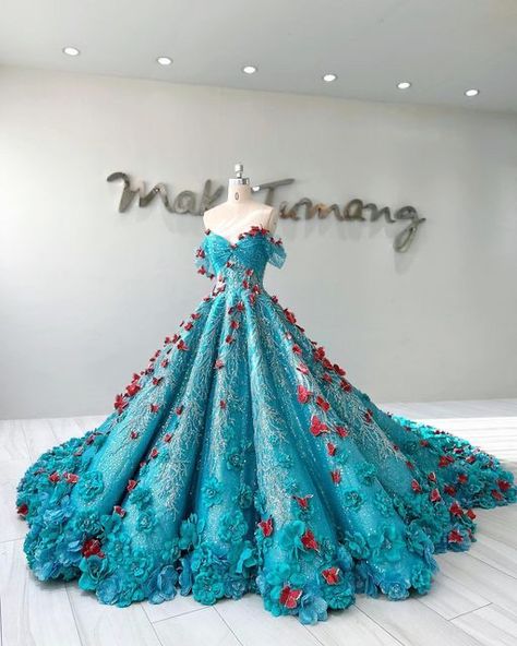 Mak Tumang, Period Dresses, Ethereal Fashion, Vintage Prom Dresses, Debut Gowns, Princess Dress Fairytale, Baju Kahwin, Fairytale Gown, Pretty Quinceanera Dresses