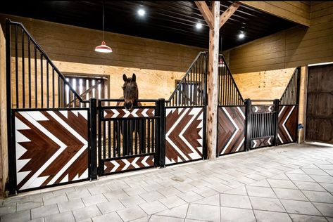 Custom Stalls Make You Look Twice - STABLE STYLE Luxury Horse Barns, Small Horse Barns, Feed Room, Barn Layout, Barn Remodel, Hay Storage, Stall Fronts, Stable Style, Horse Barn Ideas Stables