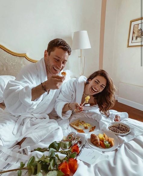 Valentine Hotel, Breakfast Shot, Romantic Date Night Ideas, Luxury Couple, Engagement Inspiration, Engagement Photo Inspiration, Romantic Dates, Morning Wedding, Portrait Poses