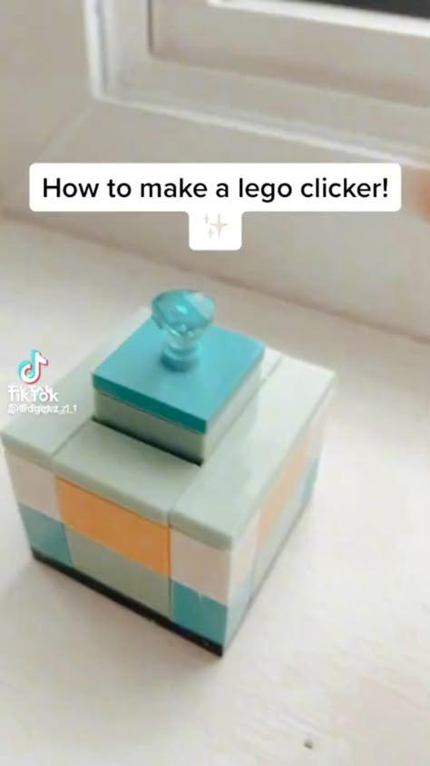 #lego #fidget #toys Lego Fidget Toys, Lego Fidget, Lego Diy Crafts, Cute Lego, Easy Lego Creations, Crafts To Do When Your Bored, Diy Fidget Toys, Anniversaire Diy, Lego Diy