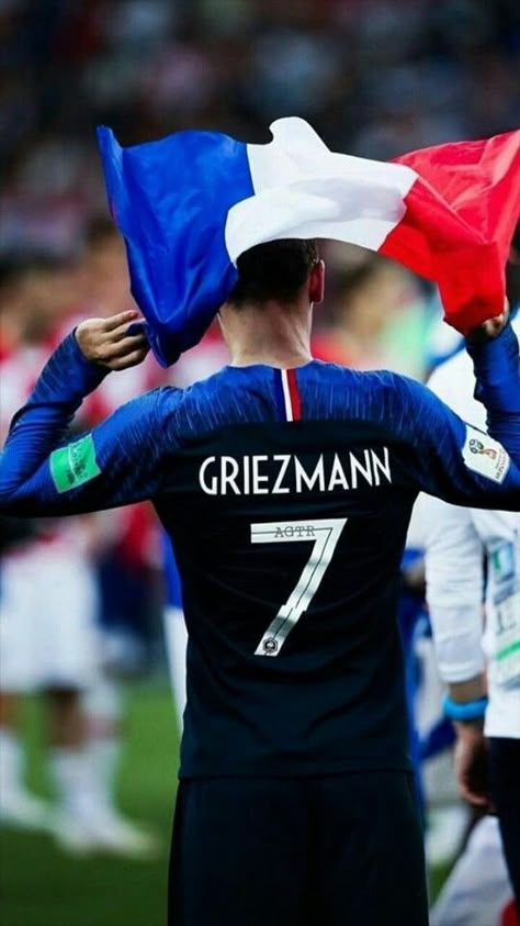 Griezmann France, France National Football Team, Liverpool Wallpapers, Football Players Photos, France Team, Football Wags, France Football, Barcelona Players, Team Wallpaper