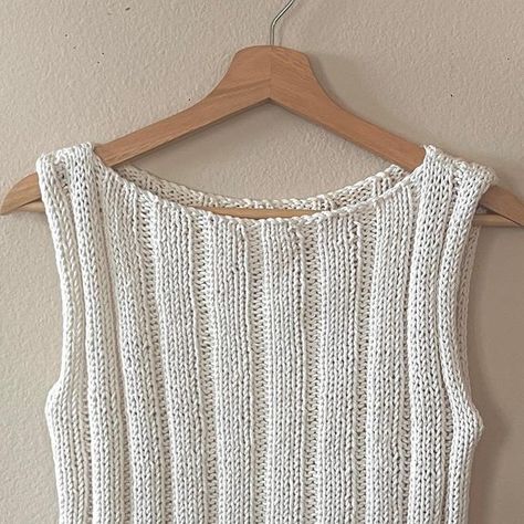 nat (♡˙︶˙♡) on Instagram: "little ribbed knit i made last summer 🪡 when i made it i had no clue what a stretchy cast was sooo now here she is completed with a stretchy cast off and a few more rows🤍" Knitted Summer Tops, Knit Summer, Yarn Thread, Cast Off, I Made It, Crochet Fashion, Yarn Crafts, Knitting Projects, Easy Crochet