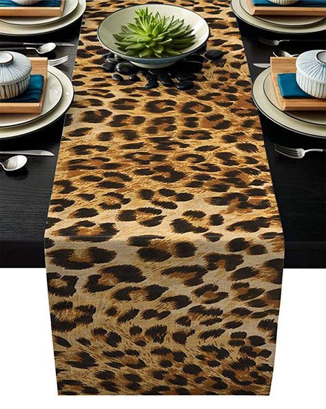 Animal Print Birthday Party, Small Picnic, Leopard Print Party, Leopard Birthday, Decorations For Wedding, Picnic Dinner, Animal Print Party, Dining Table Runners, Safari Decorations