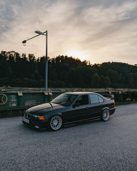 BMW E36 325i #bmw #bmwe36 #bmwaustria #bmwrepost Tuner Cars, Retro Cars, Bmw E36, Dream Cars, Bmw, Cars, Quick Saves