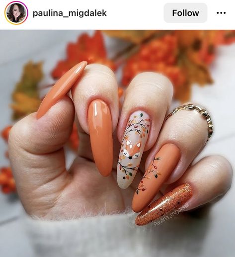 Autumn Nails 2023 Orange, Dark Colors Nails, Nail Autumn Design, Nails With Orange Design, Nails Inspiration Herbst, Autunum Nails, Burnt Orange And Gold Nails, Orange Nails Autumn, Autumn Orange Nails