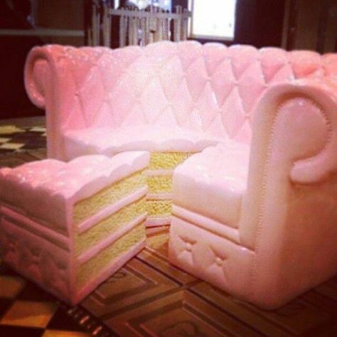 Deco Pastel, Weird Furniture, Pink Couch, Tout Rose, Cute Furniture, Funky Furniture, Cute Room Decor, Dream Rooms, Dream House Decor