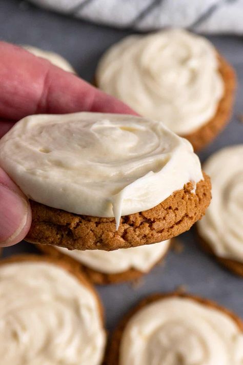 Carrot Cake Cookies Carrot Cake Mix Cookies, Easter Desserts Cake, Spiced Carrot Cake, Cookies With Cream Cheese Frosting, Cookies With Cream Cheese, Carrot Spice Cake, Spiced Carrots, Carrot Cake Cookies, Desserts Cake