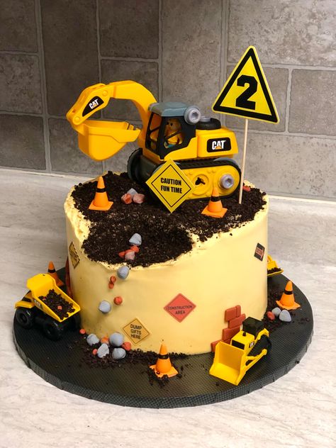 Birthday Number Cake, Γενέθλια Mickey Mouse, Digger Cake, Construction Birthday Cake, Second Birthday Cakes, Truck Birthday Cakes, Construction Cake, Birthday Cake Pictures, Truck Cakes