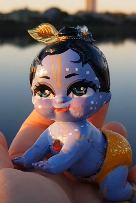 Clay Krishna Idol, Krishna Clay Art, Krishna Craft, Krishna Idol, Alchemy Art, Krishna Statue, Baby Krishna, African Art Paintings, Spiritual Artwork