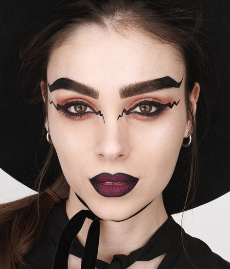 Witch Makeup With Glasses, Witch Halloween Makeup Easy, Halloween Lunch, Casa Halloween, Witch Costumes, Witch Makeup, Witch Diy, Glasses Makeup, Halloween Eyes