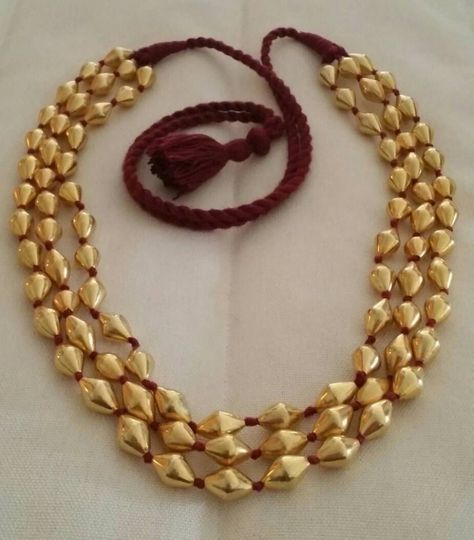 Dholki Beads Jewellery, Dholki Beads, Banaras Sarees, Gold Jewels Design, Hand Drum, Red Or Black, Gold Jewelry Simple Necklace, Neck Choker, Gold Jewelry Simple