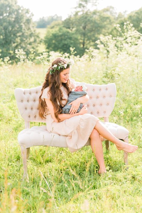 Duggar Moms and Moms-To-Be! | Counting On | TLC.com Duggar Sisters, Jessa Seewald, Duggar Girls, Happy 27th Birthday, Shane Harper, Dugger Family, Luke Benward, Greys Anatomy Characters, 19 Kids And Counting