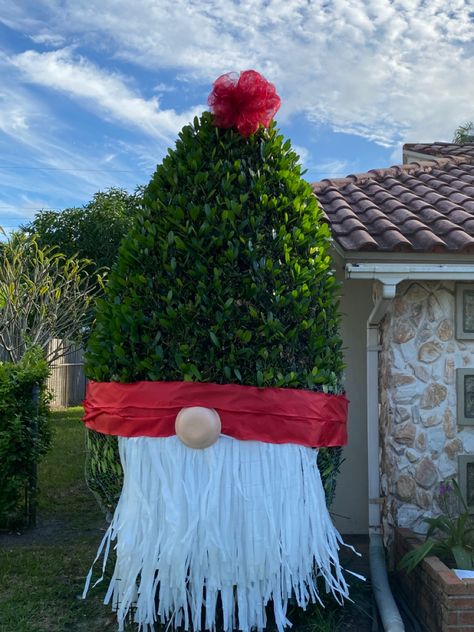 Outside Decorations, Tree Christmas, Christmas Gnome, Christmas Ideas, Decorating Ideas, Christmas Holidays, Christmas Decorations, Dress Up, Christmas