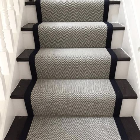 White And Black Staircase With Runner, Rug Stairs Ideas, Grey Stair Runner With Black Edge, Stair Runner Narrow Stairs, Carpet Runner On Curved Stairs, Black And White Staircase With Runner, Black Stairs With Carpet Runner, Stair Runner Black Stairs, Stair Runner Carpet Ideas