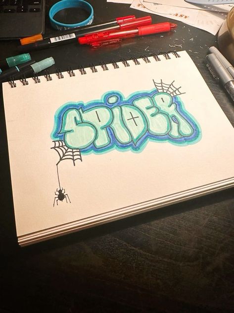 Sketch Book Graffiti, Spider Graffiti, Graffiti Drawings Words, Graffiti Drawing Sketches, Marker Art Drawing, How To Draw Graffiti, Graffiti Art Drawings, Word Art Drawings, Easy Graffiti