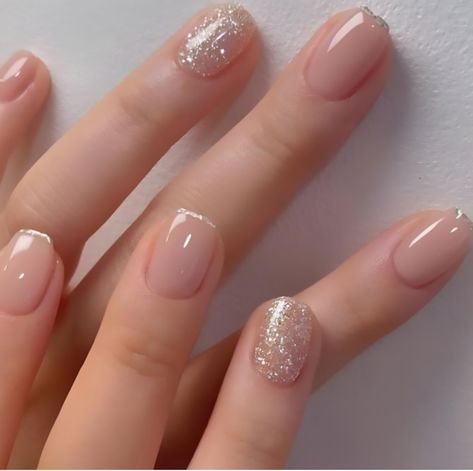 Squoval Acrylic Nails, Nails Country, Champagne Nails, Engagement Nails, Nails With Glitter, Nails Brown, Short Fake Nails, Short Gel Nails, Nude Nail Designs