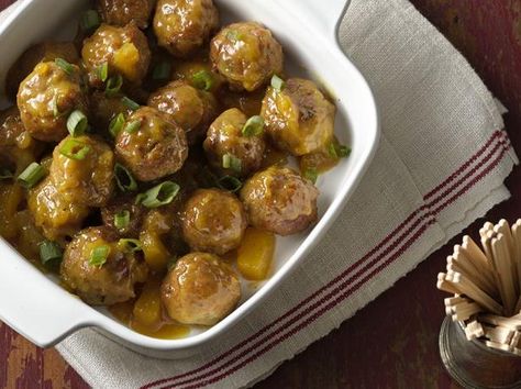 Slow Cooker Curry-Mustard Glazed Meatballs *uses pineapple sauce, but can use apricot preserves or other flavors too. Yum Pineapple Meatballs, Easy Meatballs, Slow Cooker Curry, Curry Meatballs, Glazed Meatballs, Delicious Slow Cooker Recipes, Tasty Meatballs, Slow Cooker Meatballs, Meatballs Easy