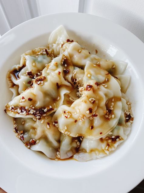 Prawn Dumplings, Dumpling Filling, Organic Nuts, Almond Butter Cookies, Dumpling Wrappers, Spicy Salmon, Easy Homemade Recipes, Toasted Sesame Seeds, Light Lunch