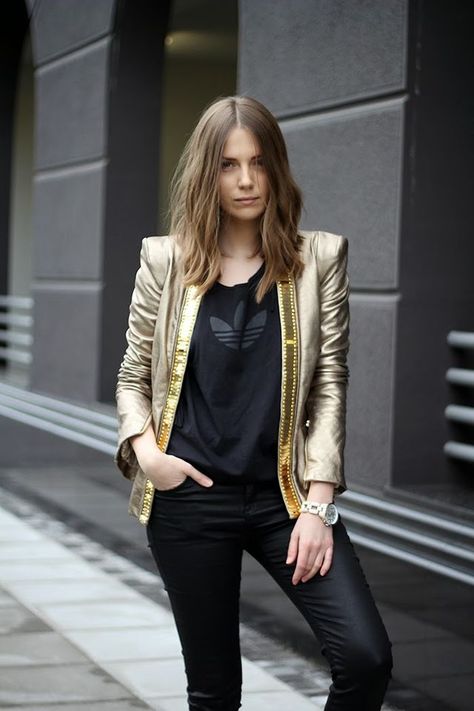 Gold leather jacket | Fashion and style | Bloglovin’ Gold Leather Jacket, Gold Blazer, Metallic Jacket, Gold Jacket, Leather Jacket Style, Fashion Weeks, Fashion And Style, 가을 패션, Street Chic