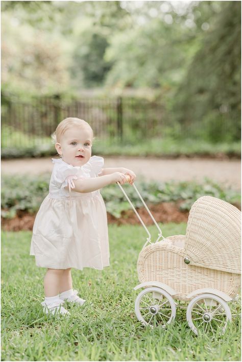 Classic One Year Old Photos, Heirloom First Birthday Photos, 1st Birthday Portraits, Vintage Baby Photoshoot, 1 Year Photoshoot Ideas, Rosie James, First Birthday Portraits, Vintage First Birthday, Pink Bday