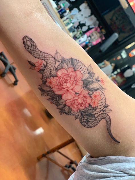 Red Ink Flower Tattoo, Red Ink Tattoo, Inner Bicep Tattoo, Marvel Dr, Boho Tattoos, Bouquet Tattoo, Red Ink Tattoos, Peonies Tattoo, Snake Tattoo