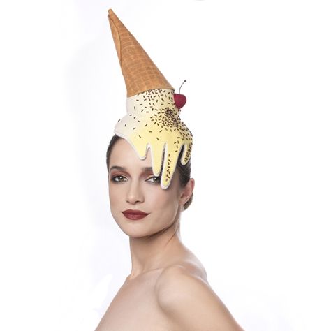 Ice Cream Cone Fascinator BY MAOR ZABAR #millinery #hats #HatAcademy Maquillage Halloween Simple, Easy Halloween Costumes For Women, Paintings Easy, Crazy Hats, Last Minute Halloween Costumes, Halloween Makeup Easy, Halloween Makeup Looks, Easy Halloween Costumes, Women Diy