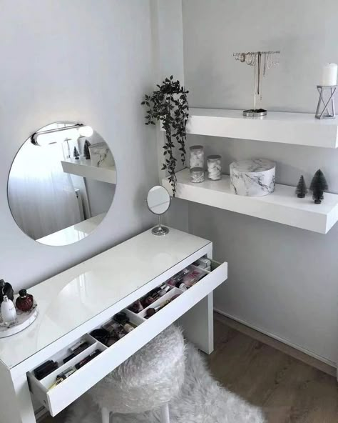 Bedroom Ideas With Dressing Table, Malm Vanity Ideas, Ikea Make Up Table, Malm Bedroom Ideas White, Ikea Dressing Table Ideas, Ikea Bedroom White, White Ikea Bedroom, Ikea Makeup Table, Ikea Ideas Bedroom