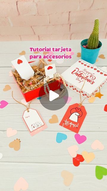 Packaging y papelería | Tutoriales, cursos y moldes on Instagram: "😍 Tutorial supér lindo y fácil.
👉🏻 Para collares.
👉🏻 Para pulseras.
🤔⁉️ Para que más??
🔊 Subí el volumen que te explico el paso.
⛔️ No te vayas sin dejar un ❤️ 
#diy #accesoriosdemoda #accesoriosdemoda #joyaspersonalizadas #joyeriahechaamano #pulseras #pulseraspersonalizadas #collar #tutoriales #tutoriais" Happy Sunshine, Instagram Tutorial, February 15, Packaging, On Instagram