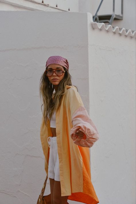 Look Festival, Shotting Photo, Boho Chic Outfits, Natural Fabric, Festival Looks, Vibrant Orange, Colour Block, Vacation Outfits, Mode Inspiration