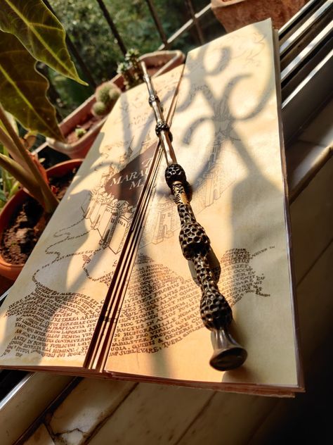 Pic of The Elder Wand and my movie accurate Marauders Map replica. Elder Wand Aesthetic, Wandless Magic Aesthetic, Fantastic Beasts Hogwarts, The Elder Wand, Rollie Pollie, Maxence Danet, Elder Wand, Potter Head, Marauders Map