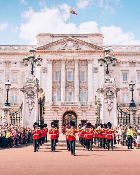 England Aesthetic, London Dreams, London Attractions, London Aesthetic, Piccadilly Circus, Visiting England, Trip Planner, Voyage Europe, Visit London