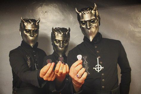 The Nameless Ghouls of @thebandghost with their Tortex picks while out on the road supporting their Popestar EP.  #NamelessGhouls #Ghost #Tortex #JimDunlop #PerformanceIsEverything Ghost Rock Band, Leona League Of Legends, Ghost Album, Ghost Papa, Band Ghost, Ghost And Ghouls, Photographie Portrait Inspiration, Ghost Bc, Ghost Pictures