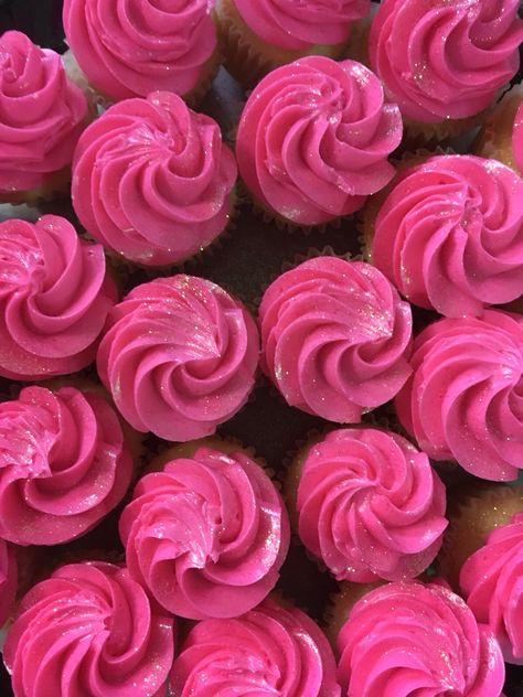 Pink Sparkle Cupcakes, Pink Disco Cupcakes, Hot Pink And Silver Cupcakes, Mean Girls Cupcakes, Hot Pink Desserts, Barbie Birthday Cupcakes, Pink Glitter Cupcakes, Pink Cupcakes Aesthetic, Barbie Cupcakes Ideas