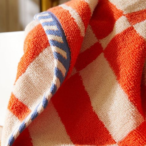 The Fresno towel range features a collage of stripes and checks in vibrant contrasting hues. These towels are ultra-plush and made from high-grade terry towelling for the dreamiest feel against your skin. Measures 100 x 150cm. Shop Sage x Clare towels at Pop and Oli. Vintage Tea Towels, Terry Towelling, Linen Pajamas, Towel Collection, Bath Sheets, Terry Towel, A Collage, Kids Bedding, Retro Prints