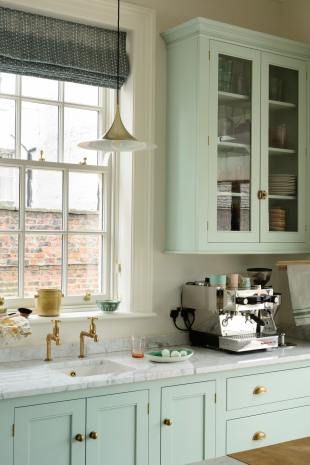 The York Townhouse Kitchen | deVOL Kitchens Mint Kitchen Decor, Mint Green Kitchen, Creative Kitchen Ideas, Mint Kitchen, Old Fashioned Kitchen, Best Kitchen Design, Built In Pantry, Jeff Goldblum, Devol Kitchens