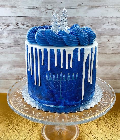 Spirit Cake, Berry Party, Hanukkah Cake, Chocolate Buttercream Icing, Coconut Milk Chocolate, Peppermint Cake, Hanukkah Dinner, Christmas Bakes, Wine Cake