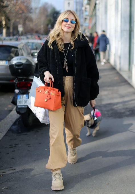 Red Bag Outfit, Chiara Ferragni Style, Elegant Dresses Classy, Fit Chicks, Street Style Paris, Milan Fashion Weeks, Casual Summer Outfits, 가을 패션, Street Style Outfit