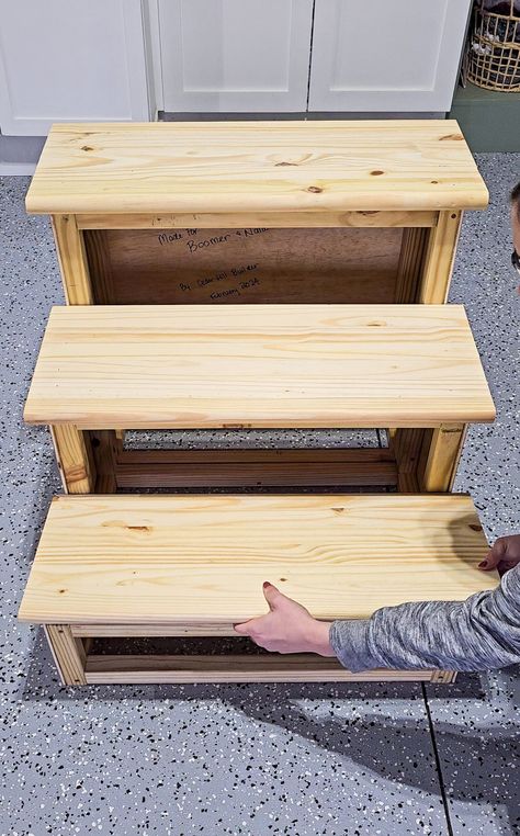 DIY Dog Steps - Cedar Hill Builder Dog Steps For Bed Diy, Diy Dog Steps For Bed, Diy Dog Stairs, Diy Dog Steps, Dog Stairs Diy, Pet Stairs For Bed, Dog Stairs For Bed, Dog Steps For Bed, Bed Stairs