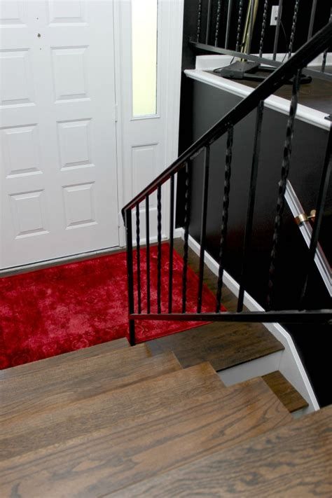 Best 5 Metalic Stairs Color #stairs #stairsdesign #design #ideas Paint Metal Stair Railing, Metal Banister, Painted Stairs Makeover, Metal Staircase Railing, Metal Handrails For Stairs, Painted Stair Railings, Railing Makeover, Wrought Iron Banister, How To Paint Metal