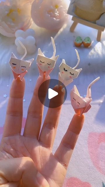 paper crafts creator on Instagram: "Look, I have a pet too! Fingertip cat #Origami #Tutorial #Handmade diy #Origami #Cat #Origami #OriginalCat #Tutorial paper craft" Origami Cat Tutorial, Simple Origami For Kids, Cat Origami, Small Origami, Crafts Origami, Origami And Kirigami, Tiny Cats, Mini Craft, 3d Origami