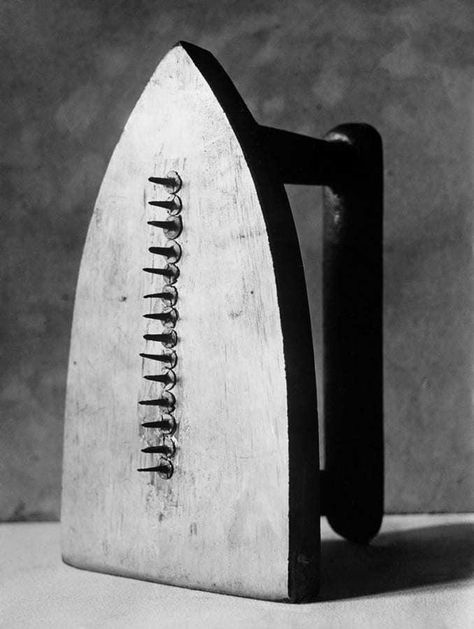 Man Ray Photography, Dada Art Movement, Hans Richter, Meret Oppenheim, Kurt Schwitters, Dada Art, Poesia Visual, Lee Miller, Marcel Duchamp