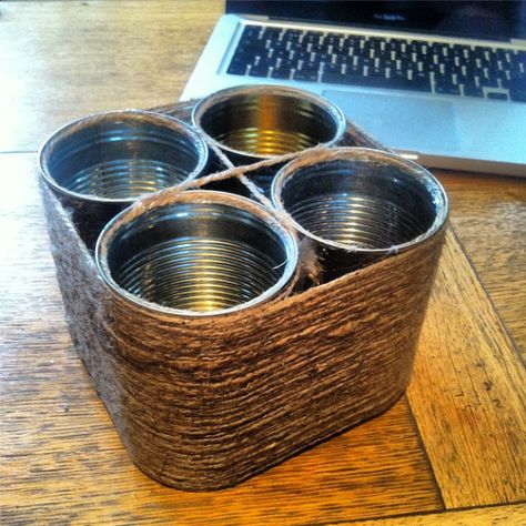 Tin Can Cutlery Holder, Diy Cutlery Holder, Cutlery Holder Diy, Utensils Holder Diy, Diy Kitchen Cupboards, Reuse Containers, Tin Can Art, Aluminum Can Crafts, Recycle Cans