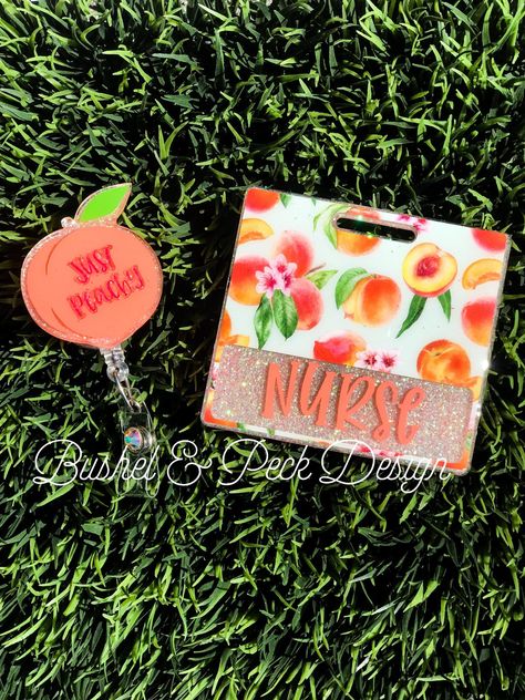 Badge Reel With Badge Buddy, Diy Badge Buddy How To Make, Diy Badge Buddy, Badge Reel Display Ideas For Craft Fair, Nurse Badge Buddy, Badge Buddy Ideas, Resin Badge Reel Diy, Lanyard Keychain Diy, Badge Reel Ideas