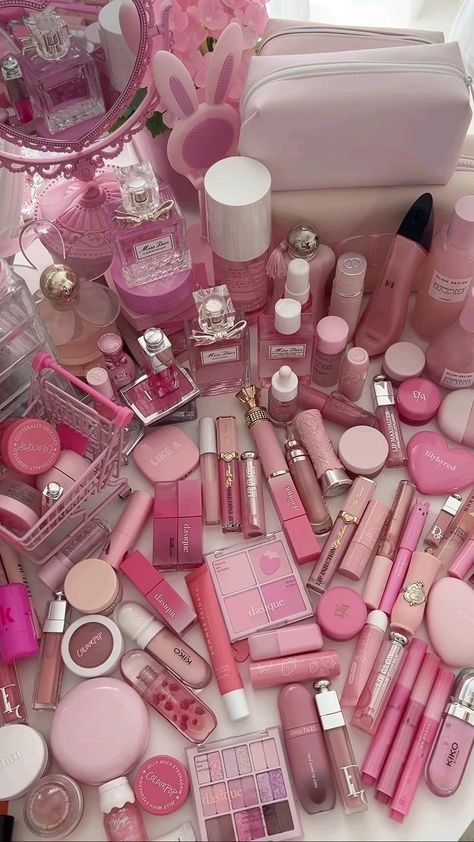 Girly Makeup, Makeup Before And After, Pink Cosmetics, Sephora Skin Care, Pretty Pink Princess, Pink Lifestyle, Dream Makeup, Pink Life, Fancy Makeup