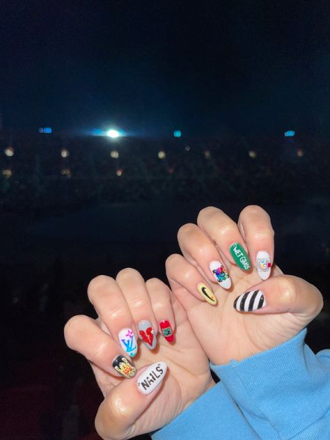 Kanye West Nails, Tyler The Creator Inspired Nails, Off White Nails, Spring Short Nails, Press On Nail Art, Fun Nail Designs, Instagram Blogging, Nails Heart, 2023 Nails