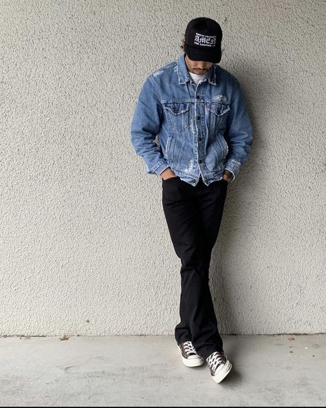 Levis Denim Jacket Outfit, Levis Jacket Outfit, Boy Street Style, Denim Shirt Outfit, Denim Outfit Men, Levis Outfit, Denim Jacket Outfit, Mens Trendy Outfits, Street Style Outfits Men