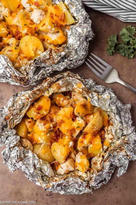 Crack Chicken Foil Packets - Eating on a Dime Foil Wrapped Chicken, Chicken In Foil, Hen Recipes, Tin Foil Meals, Chicken Foil Packs, Grilled Foil Packets, Chicken Packets, Oven Roasted Green Beans, Foil Packet Potatoes